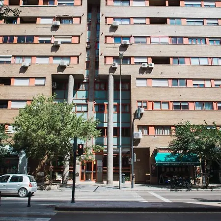 Florit Flats - Cozy 2 Bedroom By The Of Arts And Science Appartement *