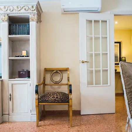 Florit Flats - Cozy 2 Bedroom By The Of Arts And Science Appartement