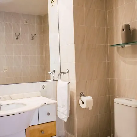 Apartment Florit Flats - Cozy 2 Bedroom By The Of Arts And Science *